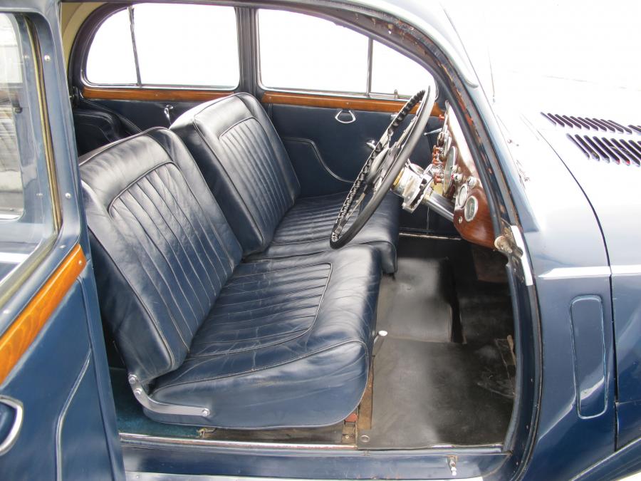 Интерьер Talbot-Lago T26 Record Sedan 1947 года  (фото 8 из 21)
